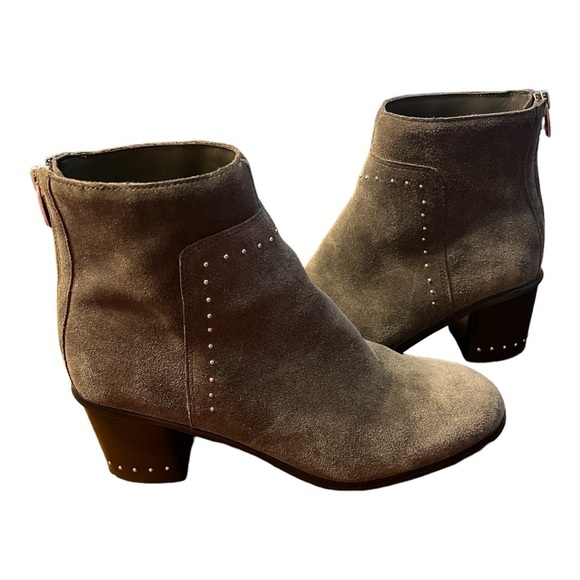 Marc Fisher Mfumala-T Gray Leather Studded Back Zip Block Heel Booties Size 8M - Picture 1 of 10